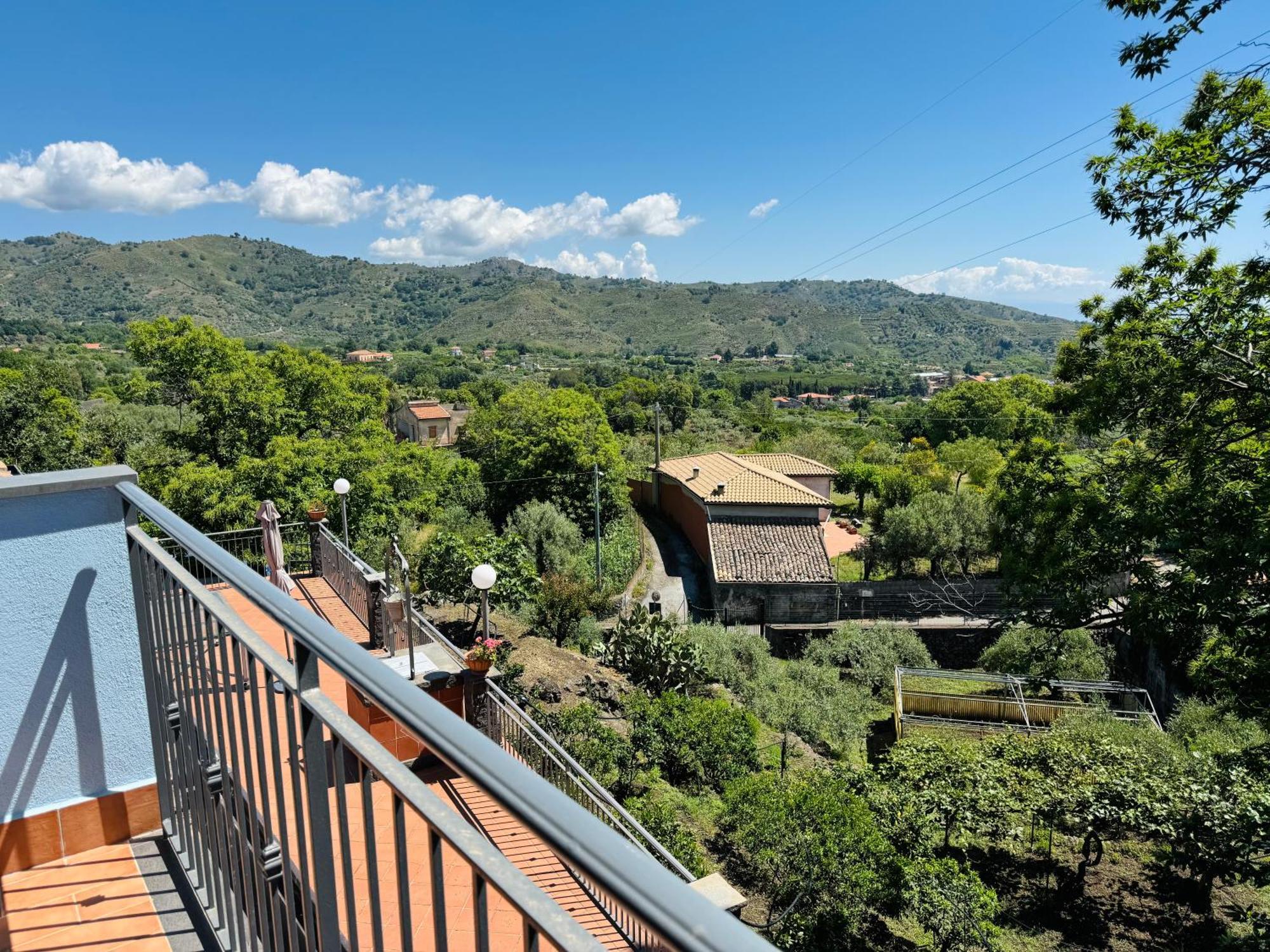 Villa Melany Casa Vacanza Piedimonte Etneo Exterior foto